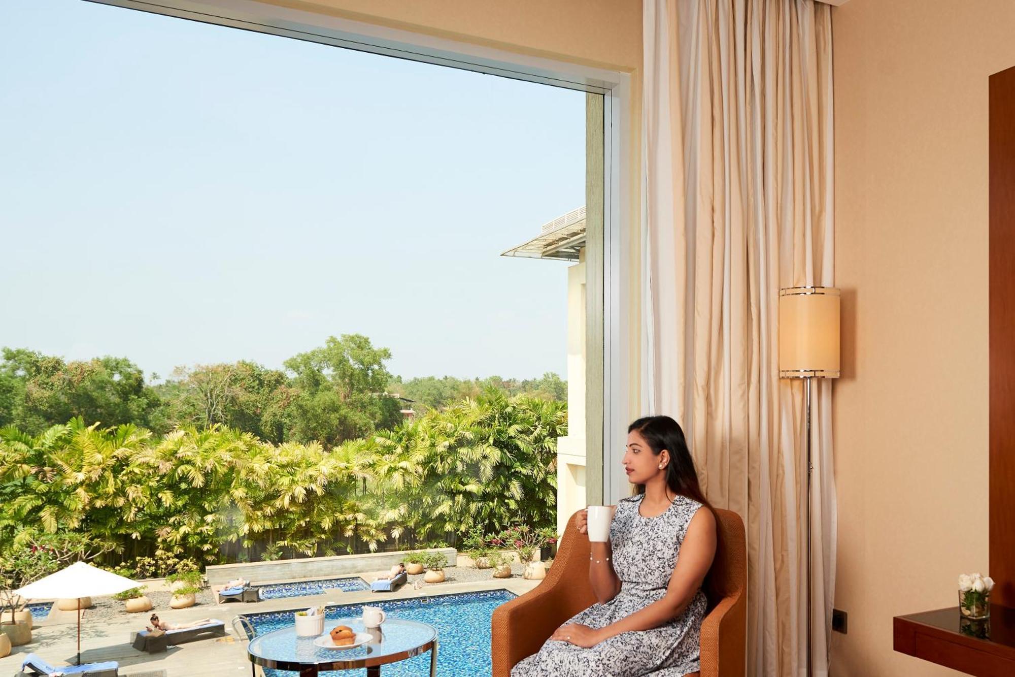 Courtyard By Marriott Kochi Airport Hotel Nedumbassery Exterior foto