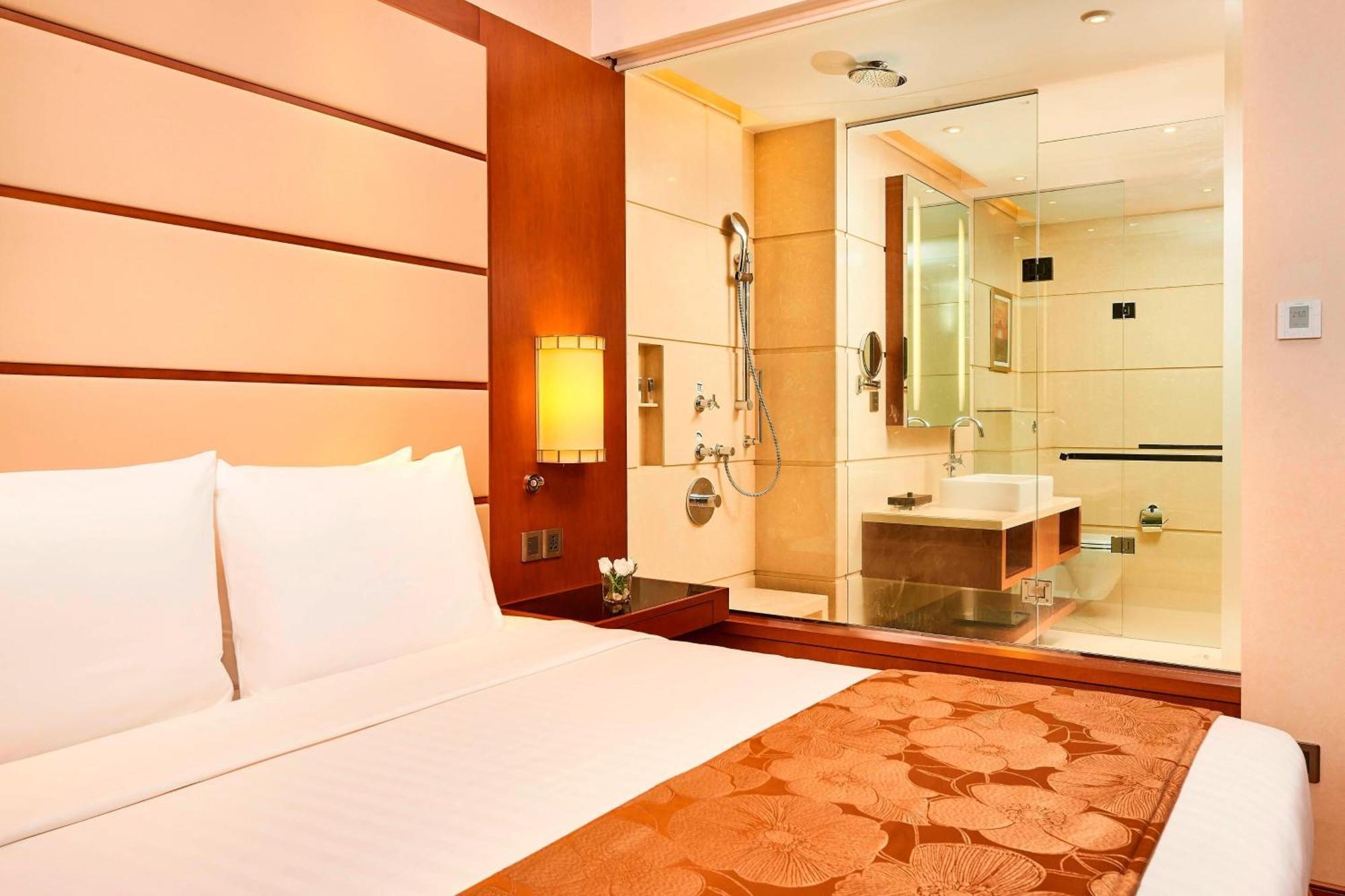 Courtyard By Marriott Kochi Airport Hotel Nedumbassery Exterior foto A room at the Taj Bengal