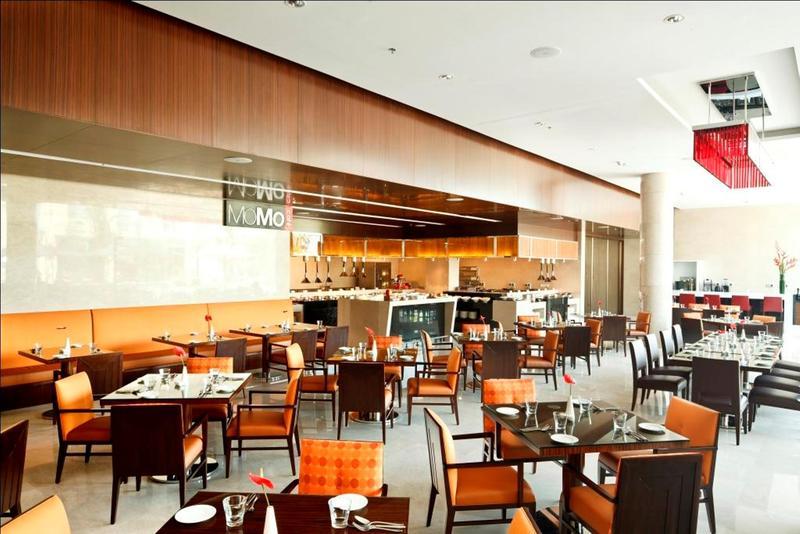 Courtyard By Marriott Kochi Airport Hotel Nedumbassery Exterior foto The restaurant